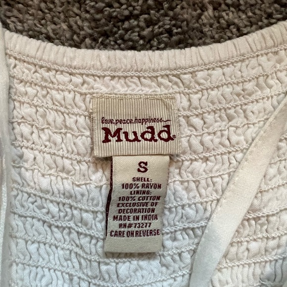 White sundress from kohls size small - Picture 2 of 2